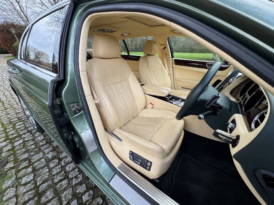 Image 18/28 of Bentley Continental Flying Spur (2007)