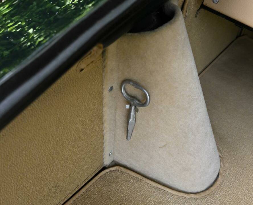 Immagine 41/50 di Jaguar XK 150 3.8 S DHC (1960)