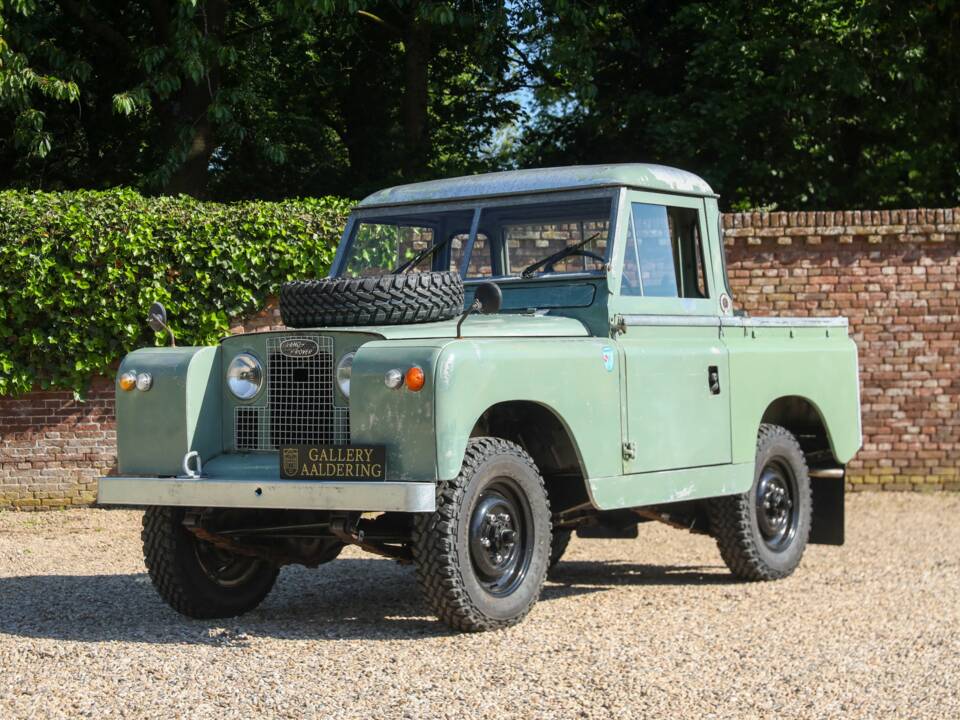 Image 14/50 of Land Rover 88 (1965)