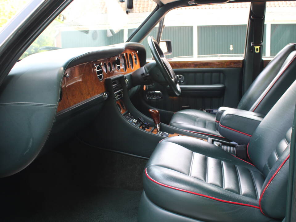 Image 27/57 de Bentley Turbo R (1995)