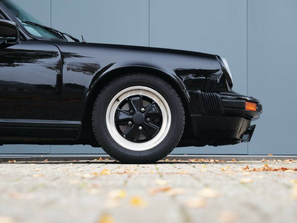 Afbeelding 12/44 van Porsche 911 SC 3.0 (1983)