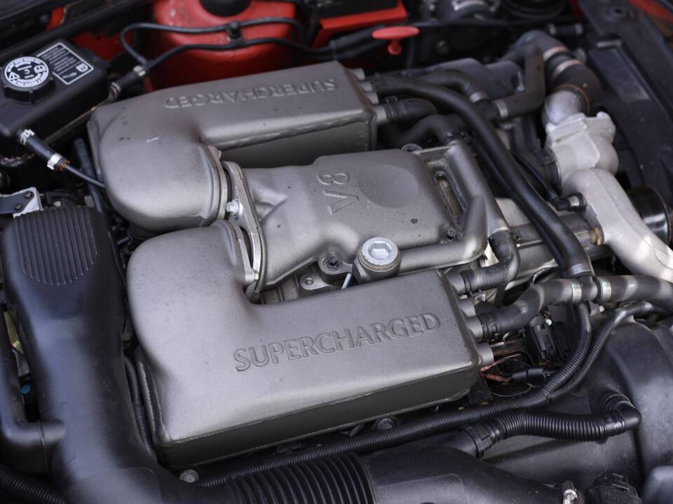 Image 45/50 de Jaguar XKR (2000)