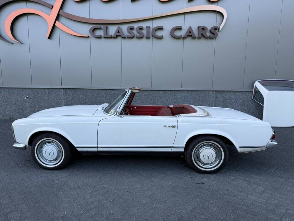 Image 9/50 of Mercedes-Benz 230 SL (1967)