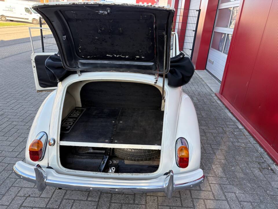 Bild 18/22 von Morris Minor 1000 (1968)