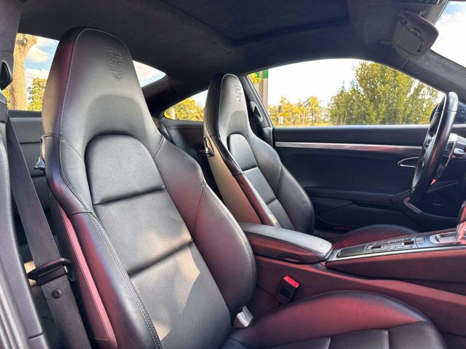 Bild 18/20 von Porsche 911 Carrera (2018)