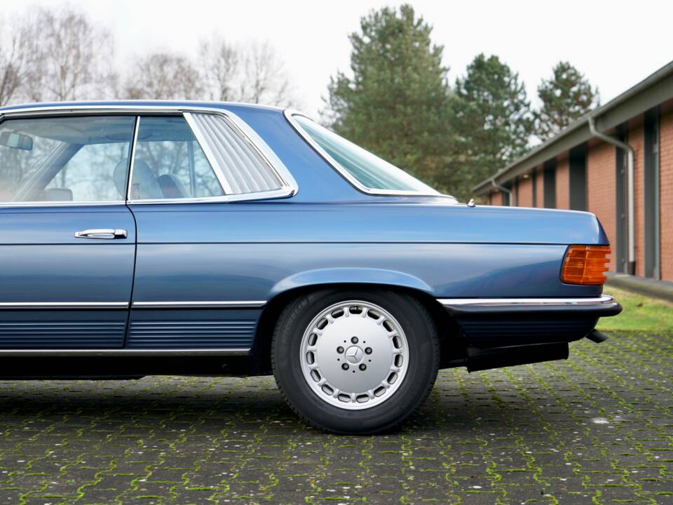 Image 12/61 de Mercedes-Benz 500 SLC (1981)
