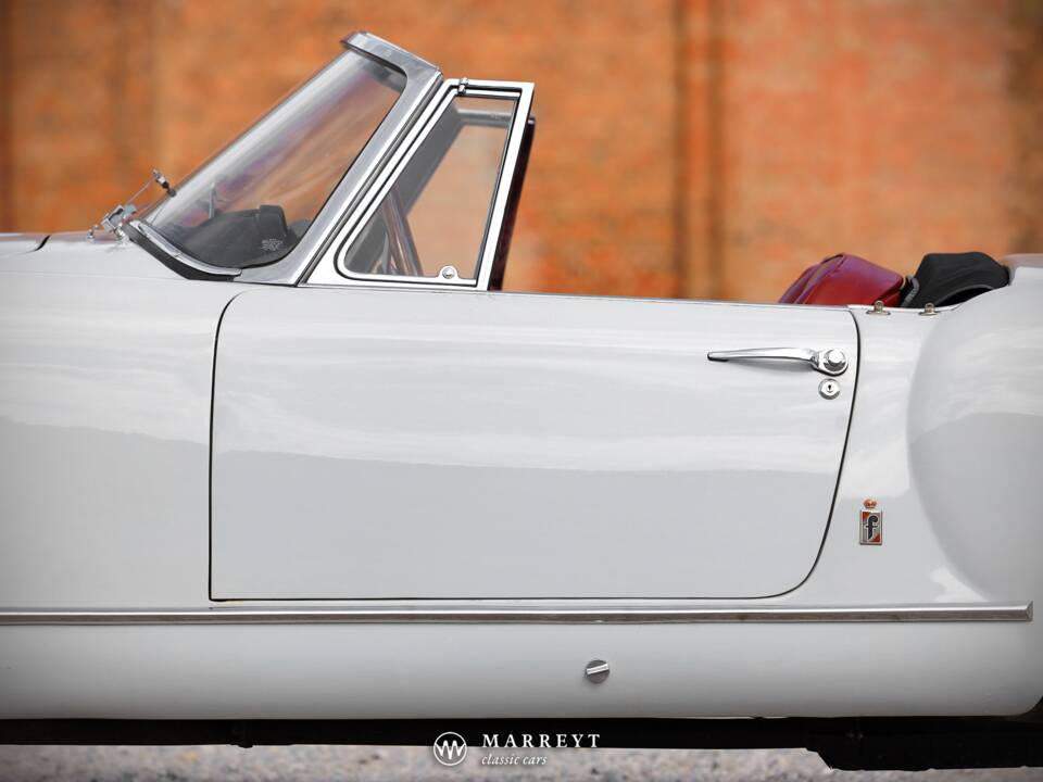 Image 23/70 of Lancia Aurelia B24 Convertible (1957)