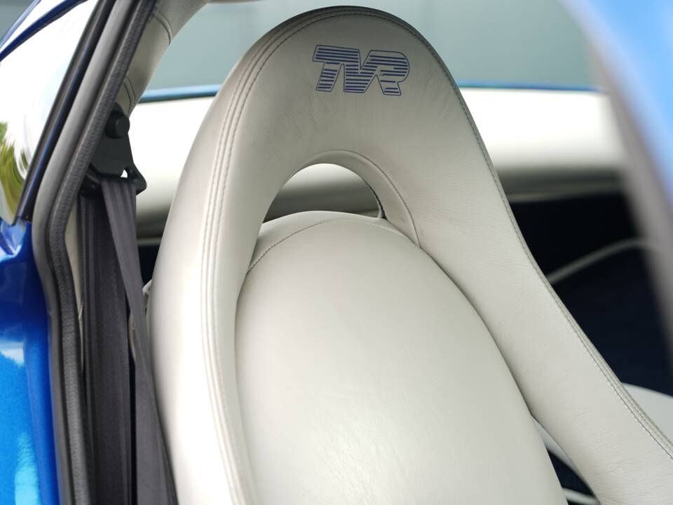 Image 17/50 of TVR Tuscan S (2000)