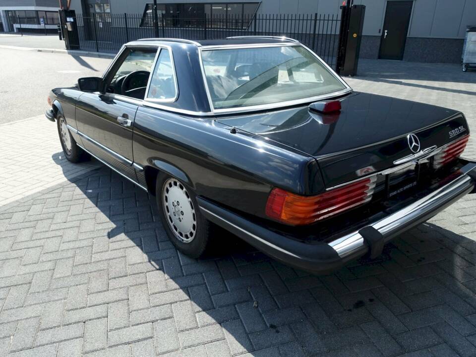 Image 9/34 de Mercedes-Benz 560 SL (1987)