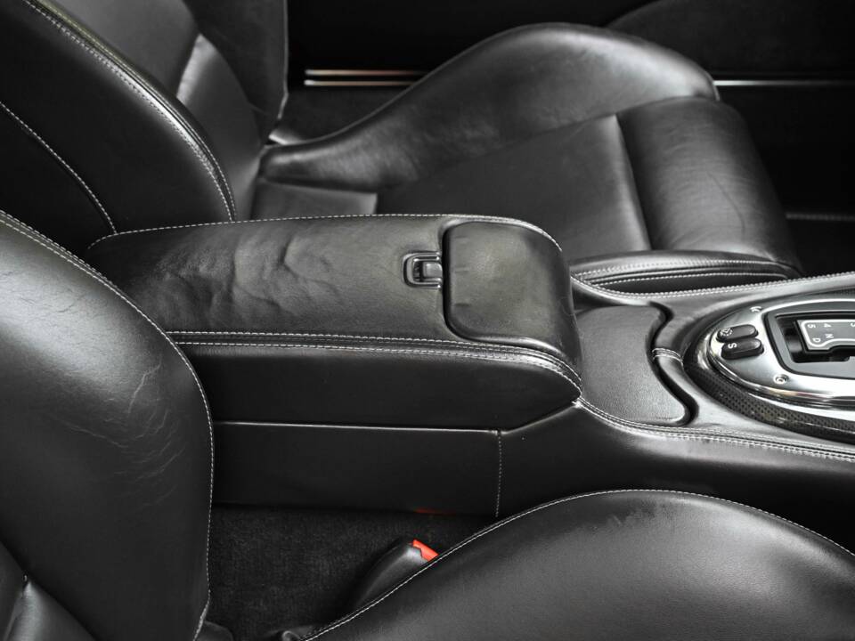 Image 45/50 of Jaguar XKR (2006)