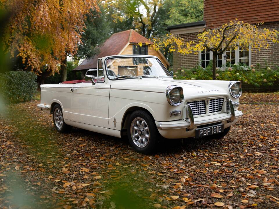Image 22/50 of Triumph Herald 1200 (1967)