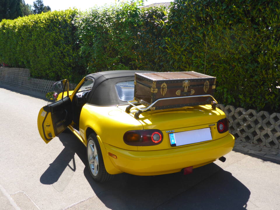 Immagine 32/56 di Mazda MX-5 1.6 (1995)