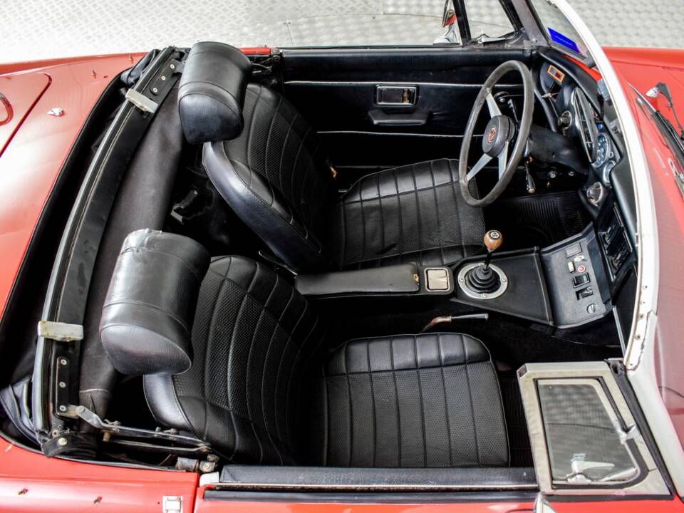 Bild 48/50 von MG MGB (1974)