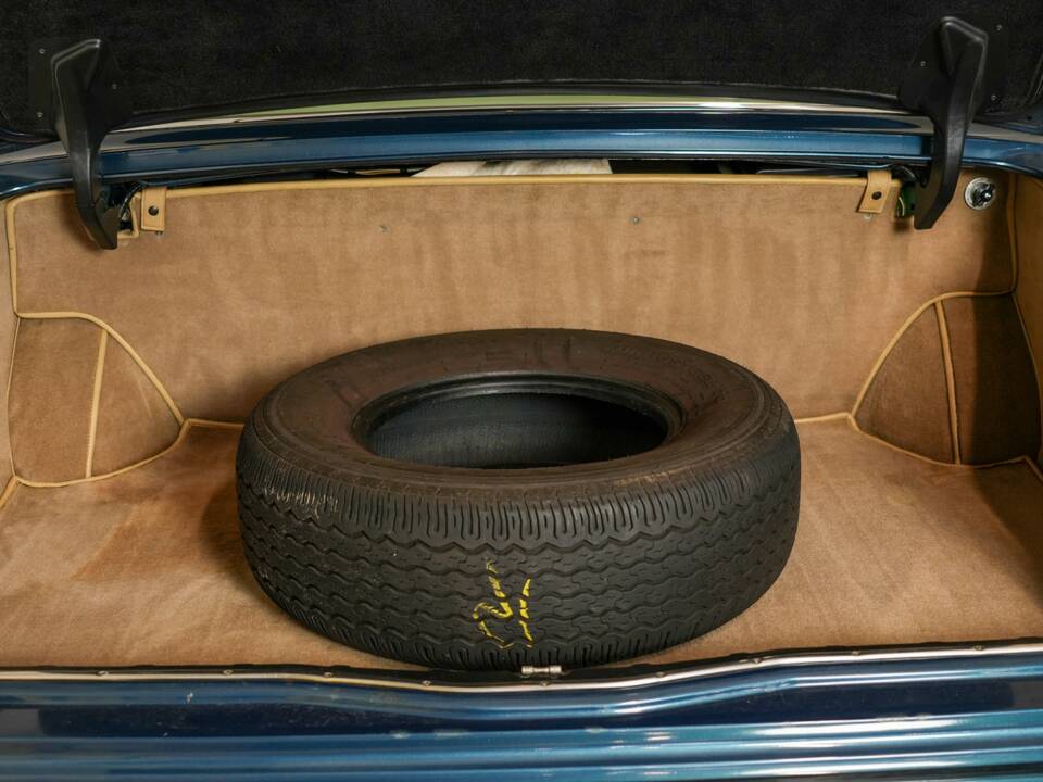 Image 20/48 of Rolls-Royce Silver Spirit (1983)