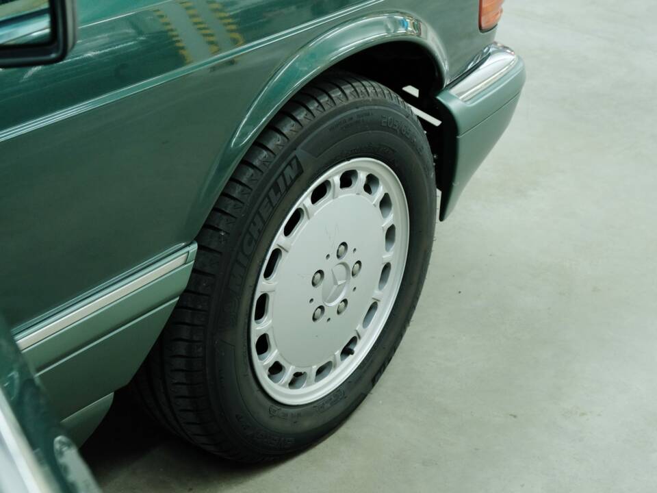 Bild 20/50 von Mercedes-Benz 420 SEL (1990)