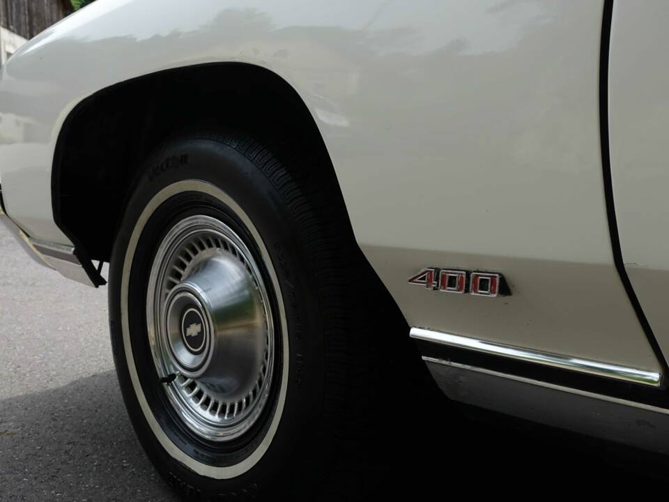 Image 18/41 of Chevrolet Impala Convertible (1971)