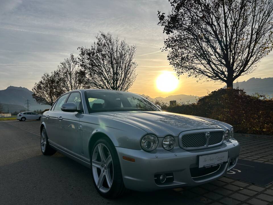 Bild 4/24 von Jaguar XJ 2.7 D (2007)