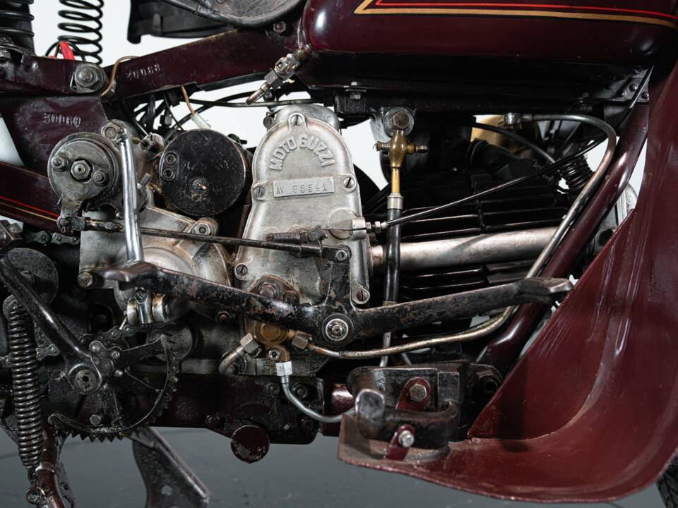Bild 13/46 von Moto Guzzi DUMMY (1972)