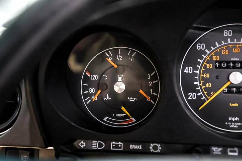 Image 16/35 of Mercedes-Benz 300 SL (1989)