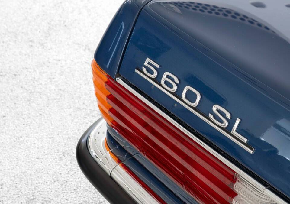 Image 15/29 of Mercedes-Benz 560 SL (1987)