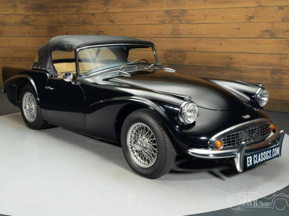 Image 3/19 of Daimler SP 250 (1961)