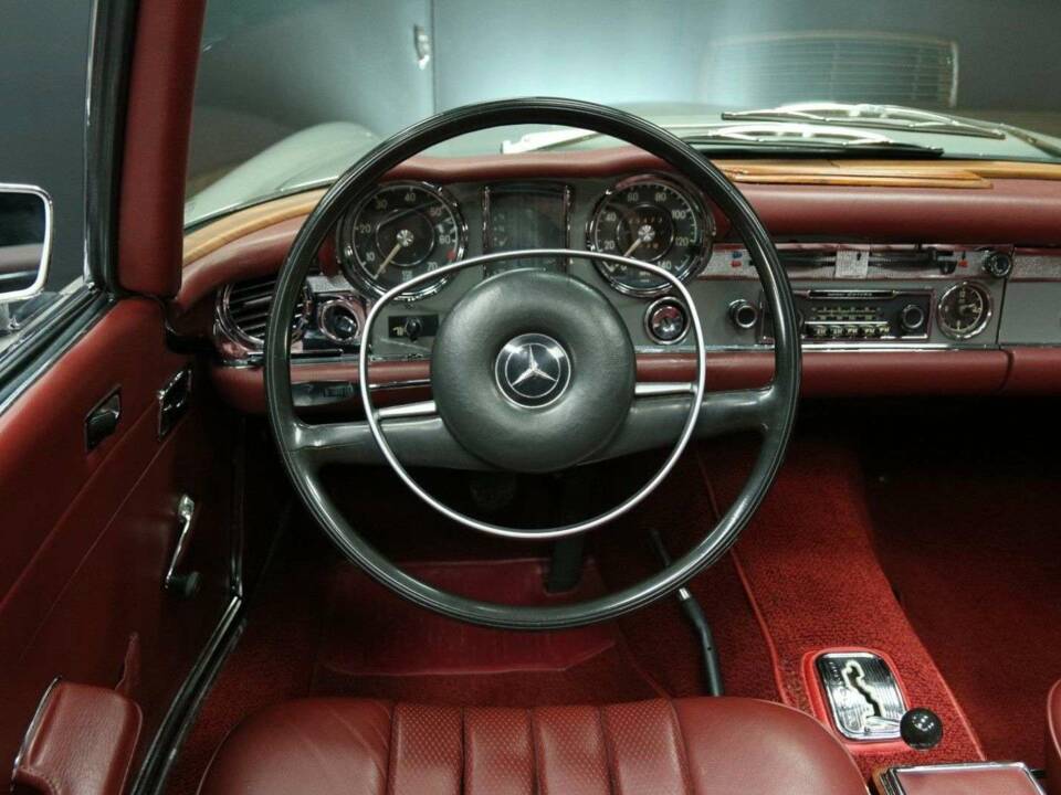Bild 14/50 von Mercedes-Benz 250 SE (1968)