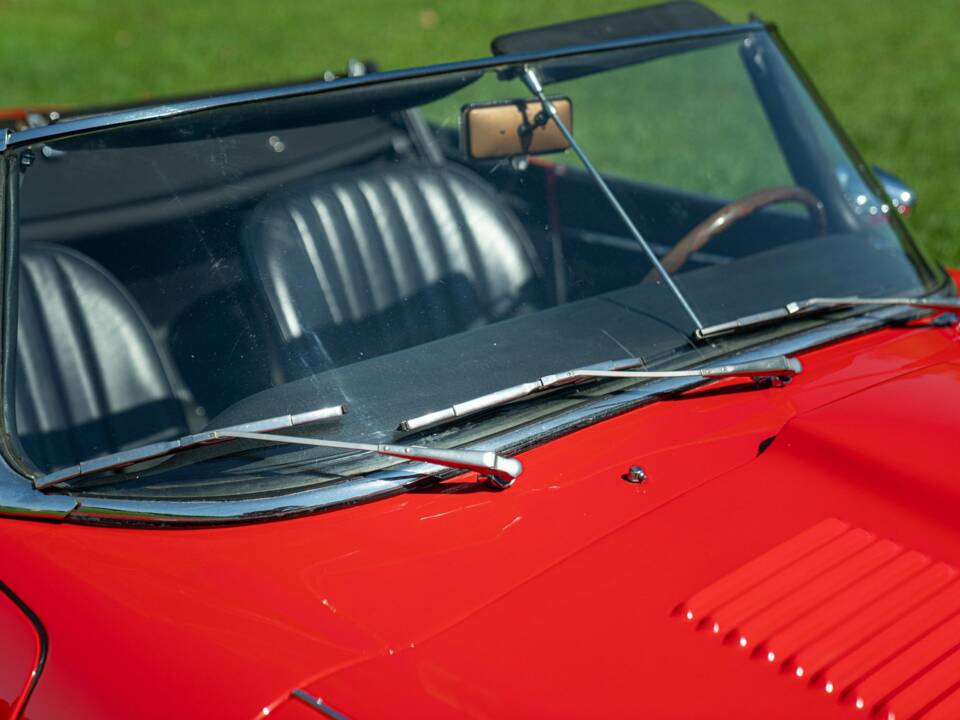 Image 37/50 of Jaguar E-Type 4.2 (1966)