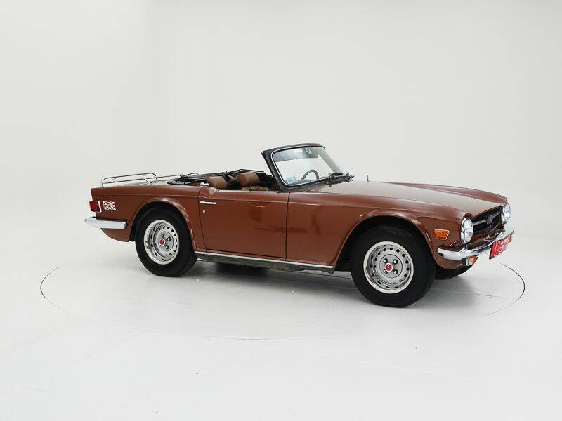 Image 3/15 of Triumph TR 6 (1975)