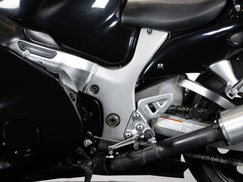 Immagine 15/50 di Suzuki GSX Hayabusa 1300 (1999)