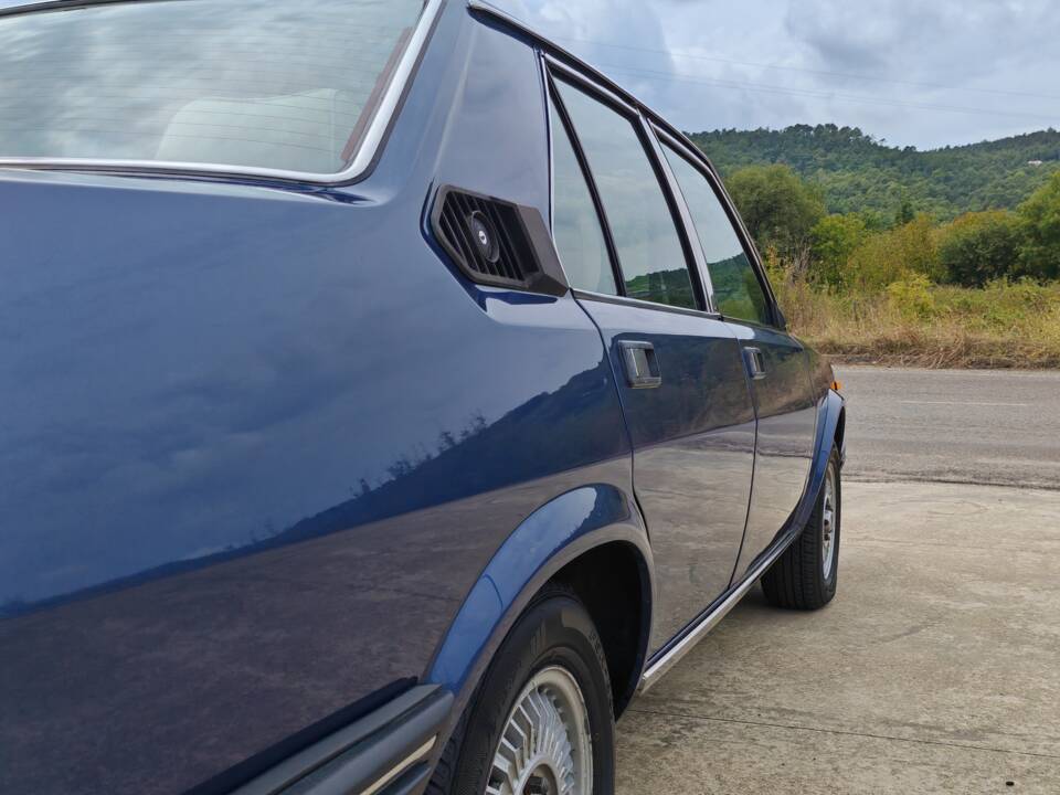 Image 15/34 of Alfa Romeo Alfa 6 - 2.5 (1979)