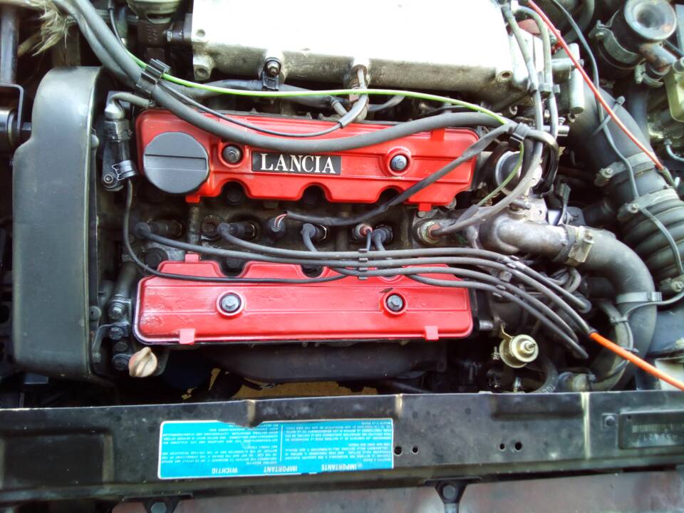 Bild 8/10 von Lancia Delta HF Integrale (1989)