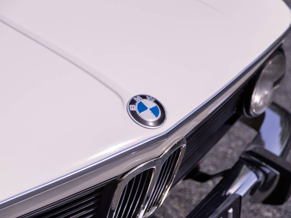 Imagen 31/50 de BMW 1802 (1975)