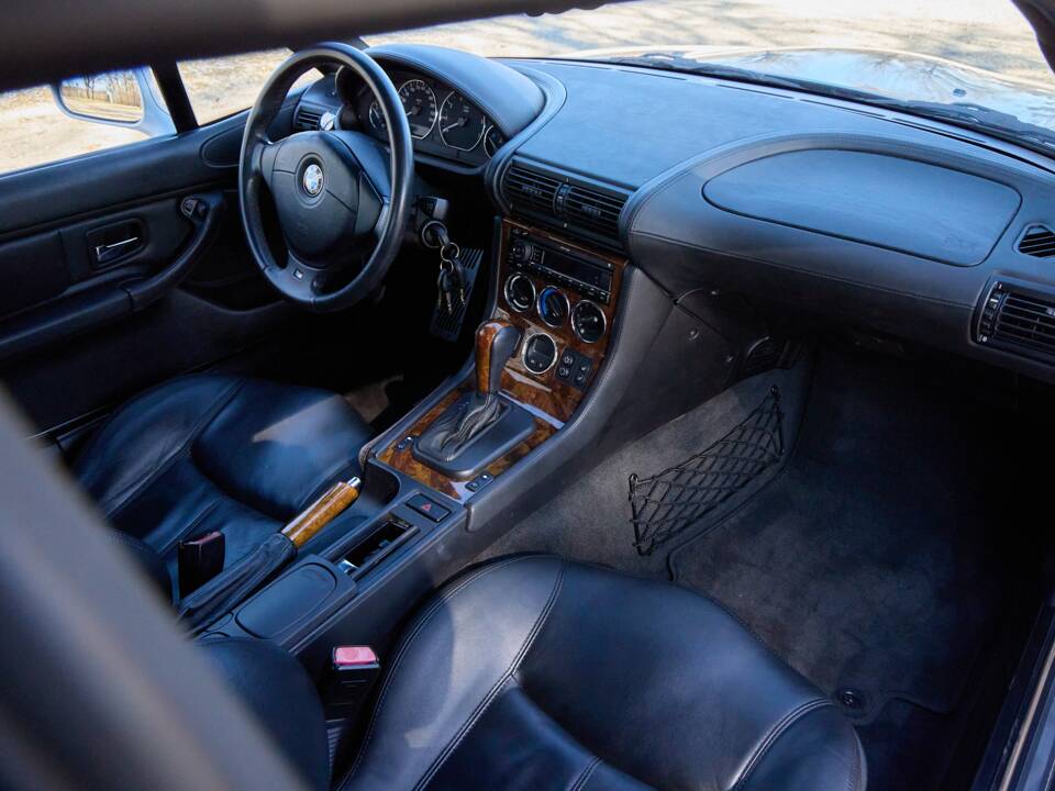 Bild 16/29 von BMW Z3 Coupé 3.0 (2002)