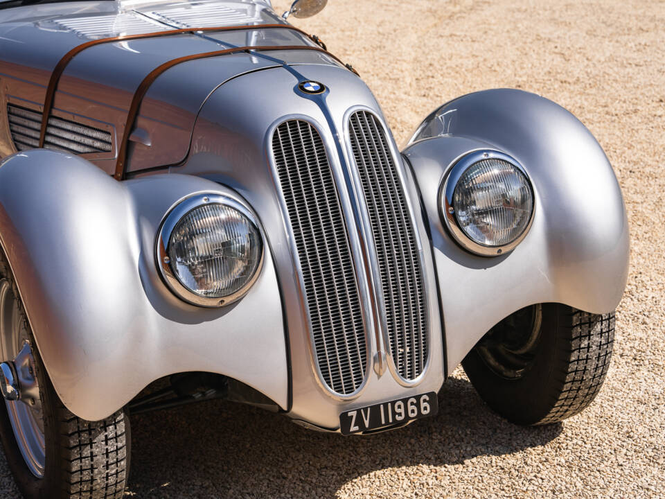 Immagine 13/35 di BMW 328 (1938)