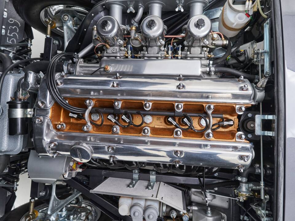 Bild 83/99 von Jaguar E-Type 4.2 (1966)