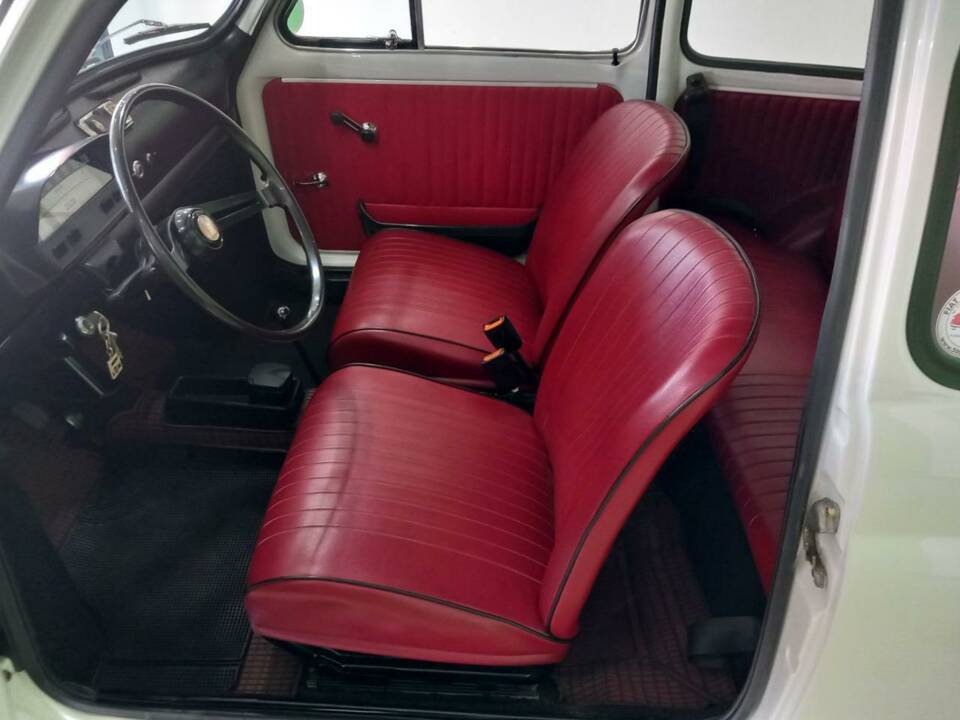 Afbeelding 8/10 van FIAT 500 L (1971)