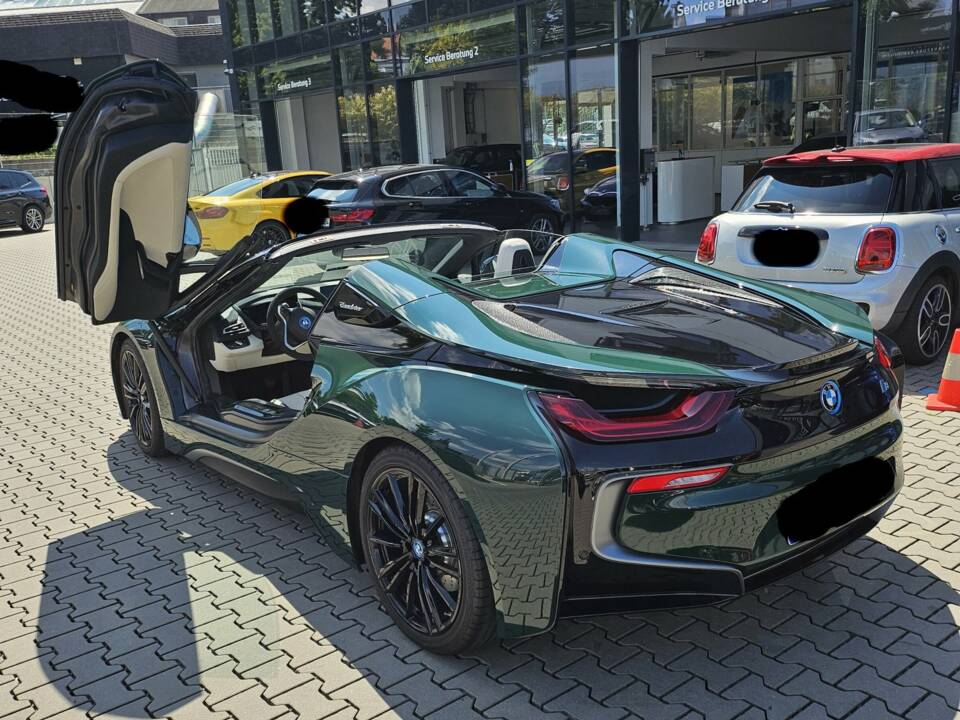 Image 2/18 of BMW i8 Roadster "The Last 18" (2020)