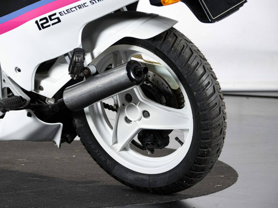 Bild 18/50 von Aprilia DUMMY (1987)