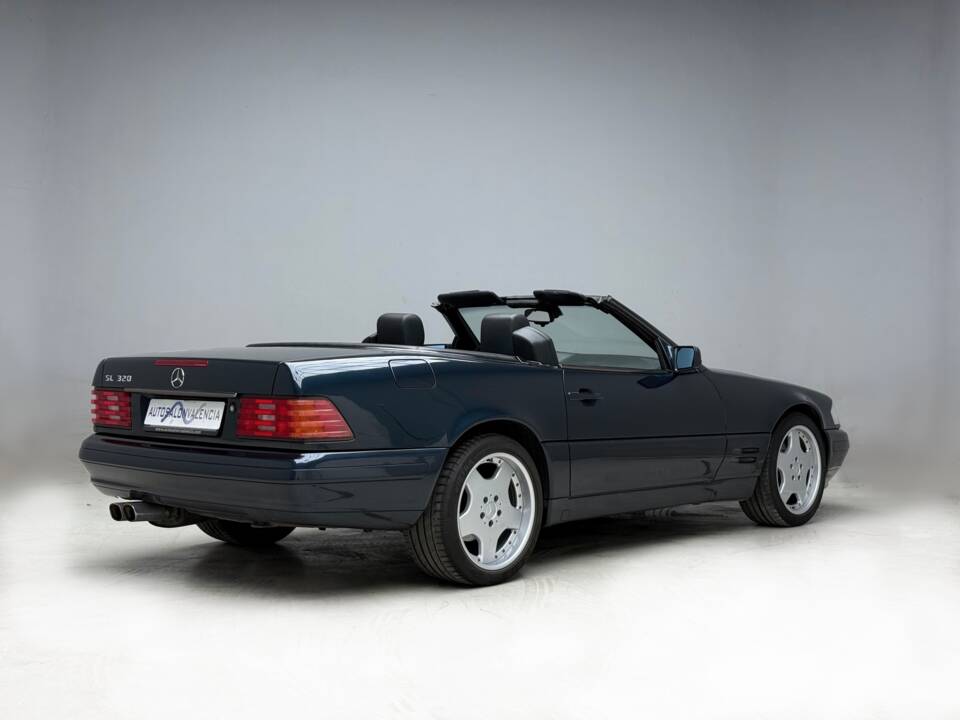 Bild 14/27 von Mercedes-Benz SL 320 (1997)