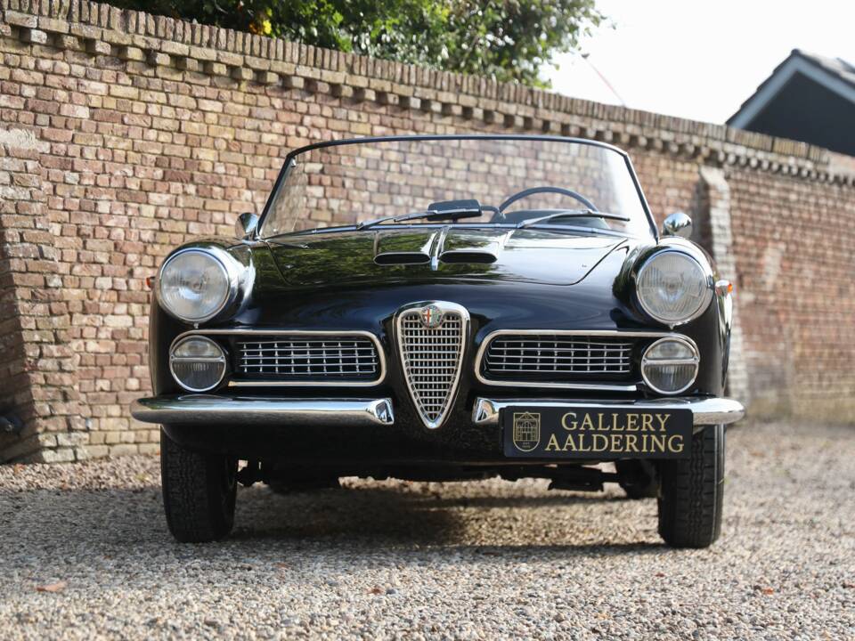 Bild 30/50 von Alfa Romeo 2000 Spider (1961)