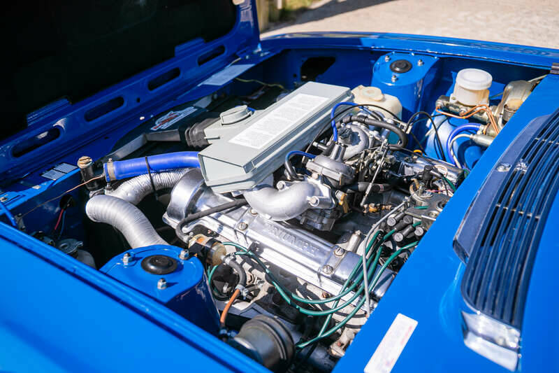 Image 14/49 de Triumph Stag (1977)
