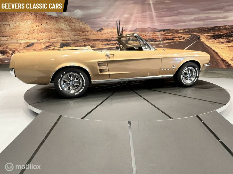 Image 2/46 of Ford Mustang 390 (1967)