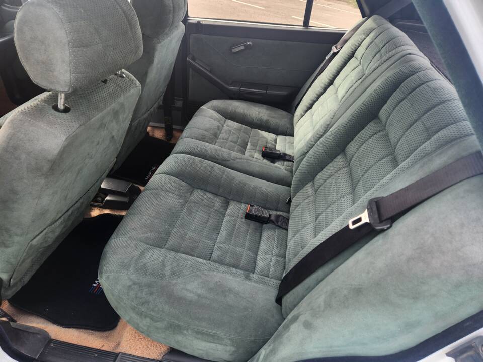 Image 9/14 of Lancia Delta HF Integrale 16V (1992)