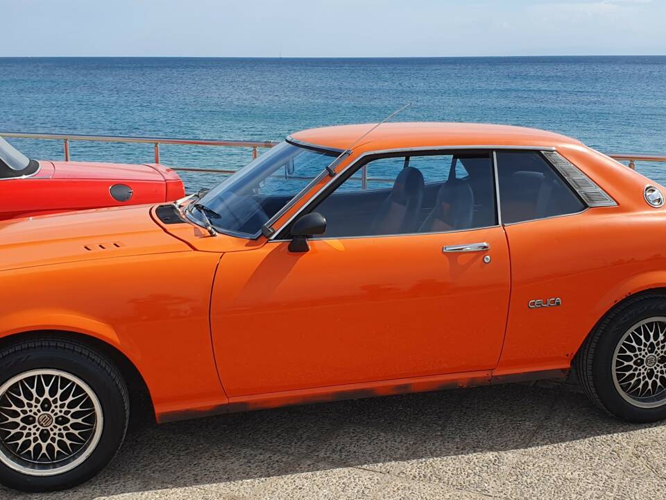 Image 15/67 de Toyota Celica GT (1976)