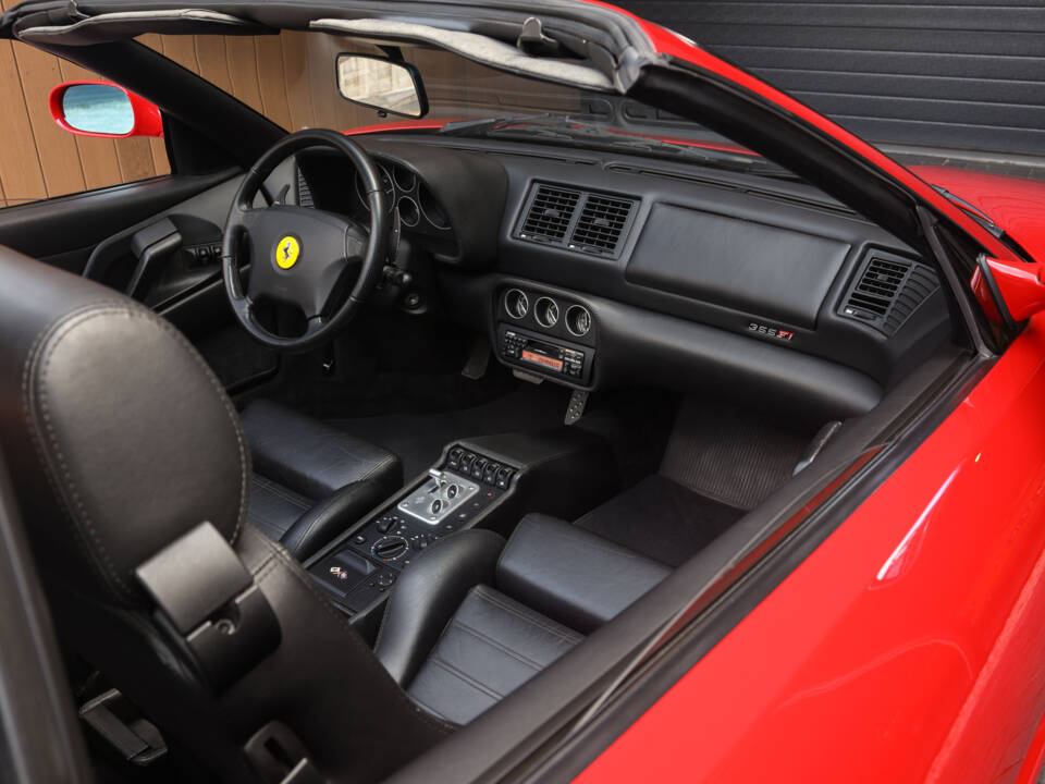 Immagine 16/76 di Ferrari F 355 F1 GTS (1997)
