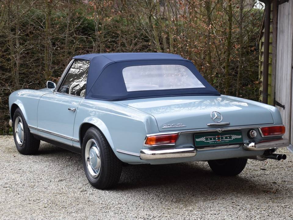 Image 7/45 of Mercedes-Benz 230 SL (1966)