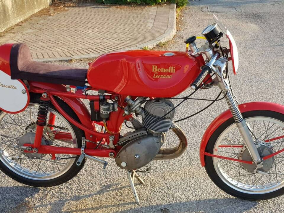 Imagen 7/19 de Benelli DUMMY (1951)
