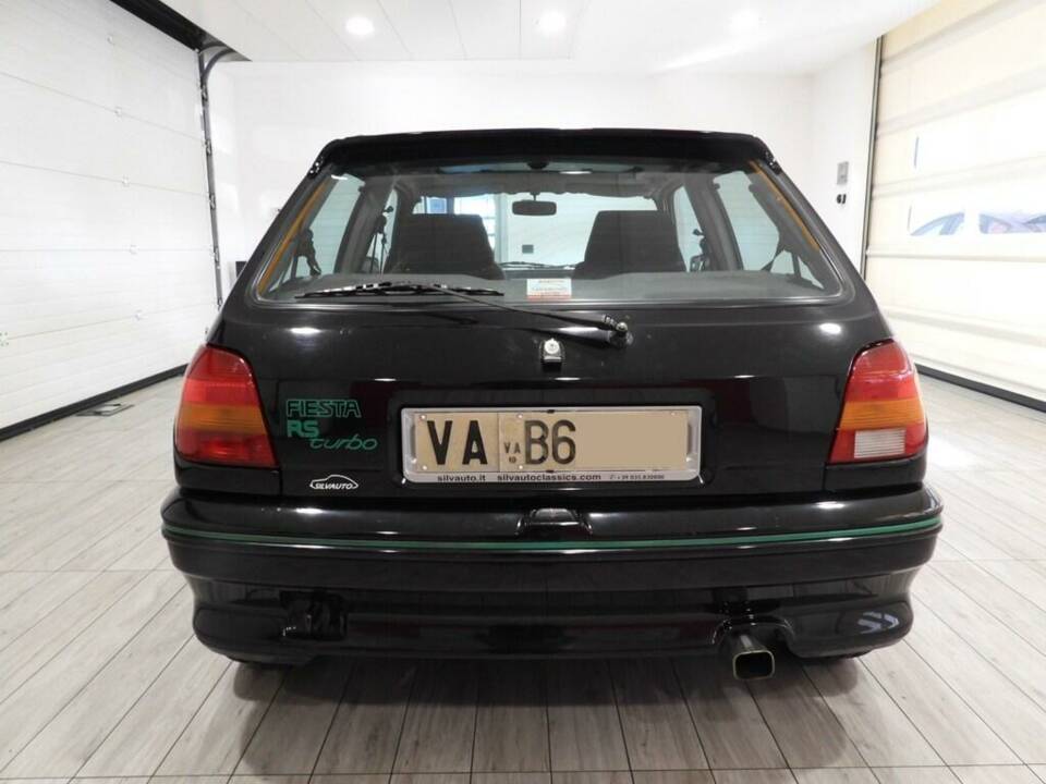 Image 3/10 of Ford Fiesta RS Turbo (1991)
