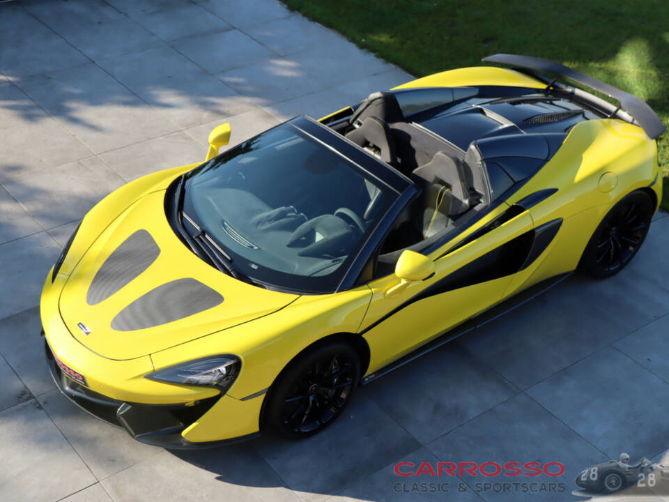 Immagine 34/50 di McLaren 570S Spider &quot;Launch Edition&quot; (2018)