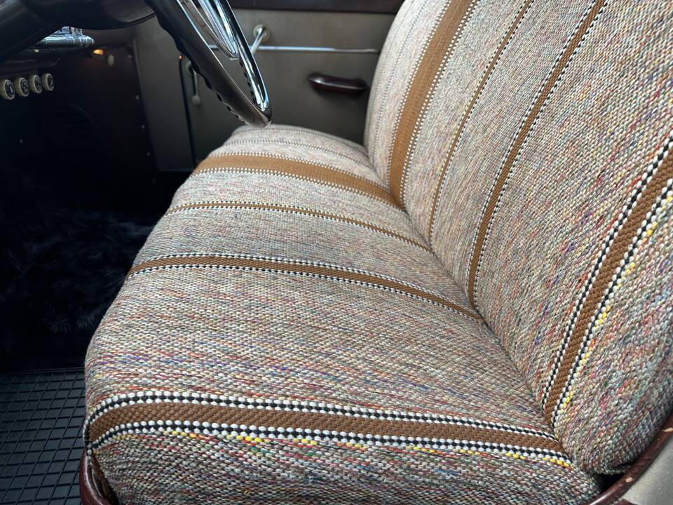 Immagine 64/70 di Packard Deluxe Eight Club Sedan (1950)